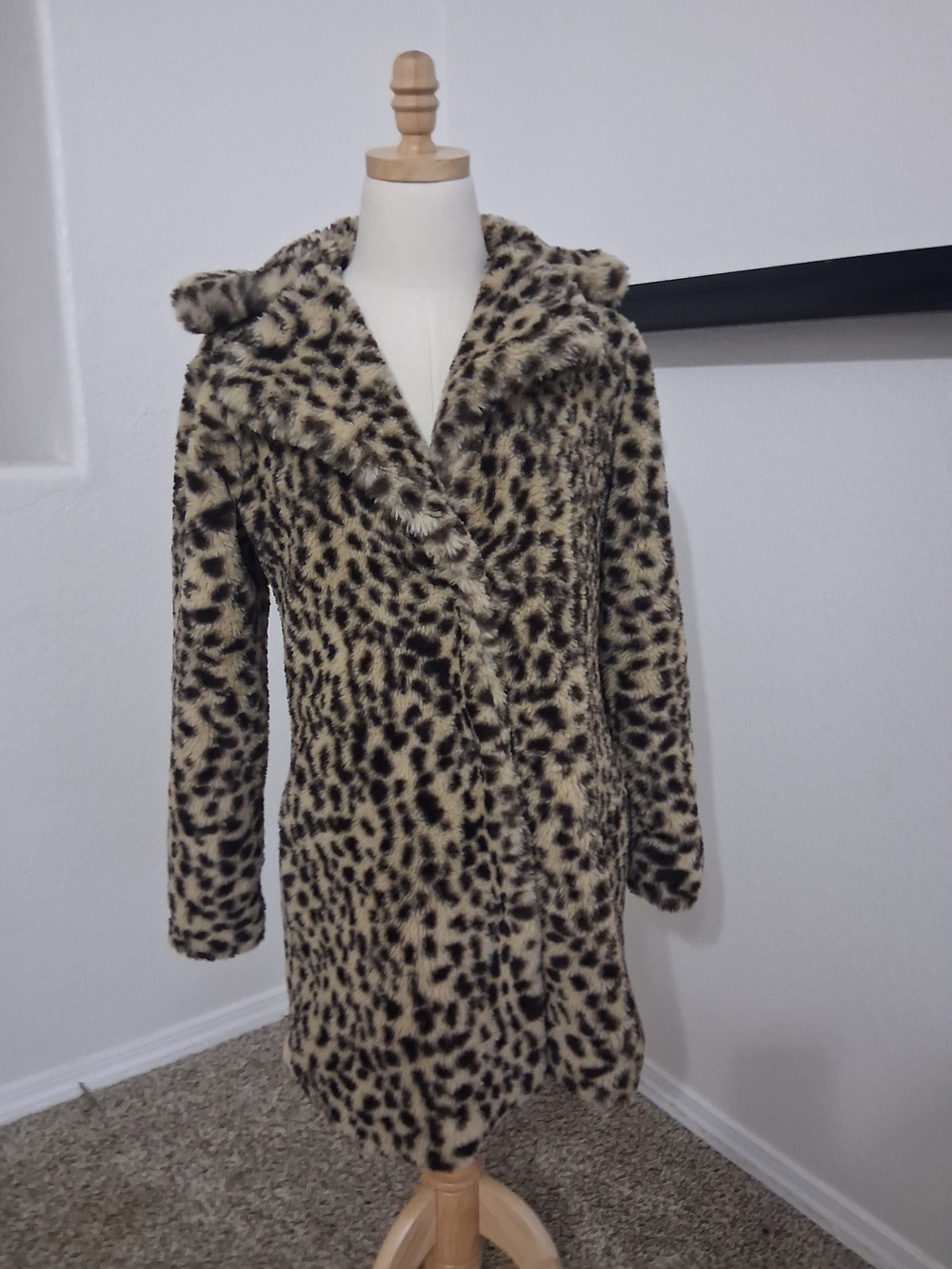 Charlotte Russe Leopard Faux Fur Teddy Coat in Beige and Black S